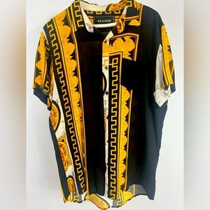 stylish shirt sleeve button down shirt.